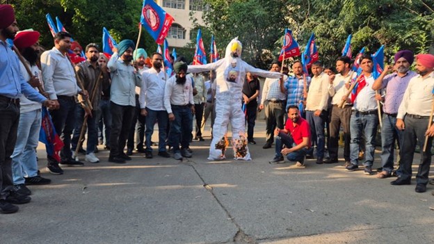 Teachers protest in Patiala, burn CM Mann's effigy over non-teaching duties